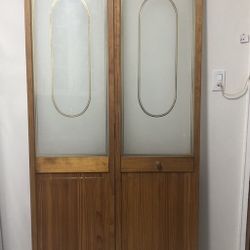 2 doors, 80”-18”  36”natural wood finish with varnish, complies with new  Very good condition, 