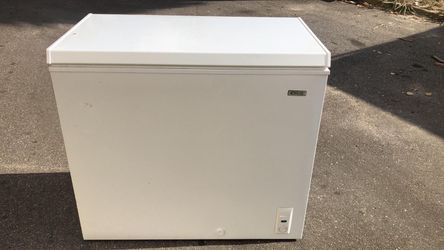 7 cu ft chest freezer