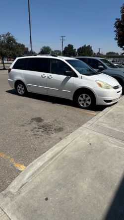 2004 Toyota Sienna