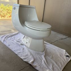 Kohler One Piece Commode