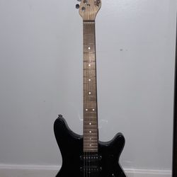 Rouge electric guitar black