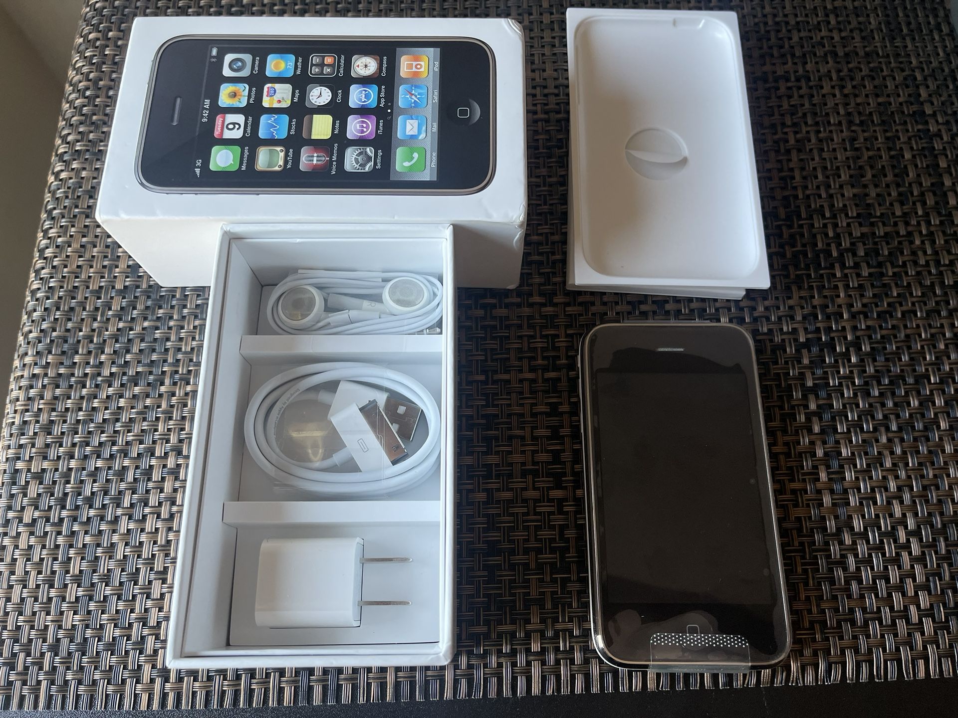 Apple iPhone 3GS - 32GB - White - Rare for Sale in Escondido, CA