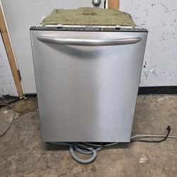 fridgedaire Stainless Steel Dishwasher.