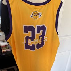 Lakers XL And xXL New 