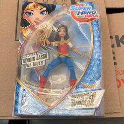 Wonder Woman Figure