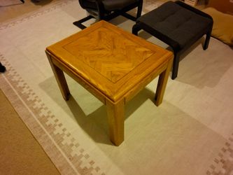 Free end table