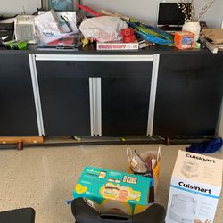 Wall Mounted Garage Cabnit