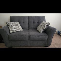 For Sale Dinning And Couches