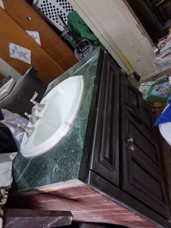 Bathroom vanity