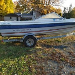 1992 Bayliner ClassicParting out... outdrive only thing gone . Controls windshield gimbal bell housing fuel tank rebuildable motor 4cyl... price depen