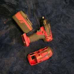 Snap On 3/8 Impact Gun With Battery 
