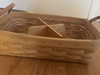 Longaberger Gathering Basket With Liner And Divider