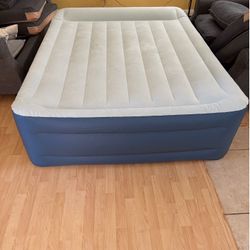 Queen size air mattress