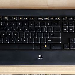 Logitech k800 Wireless Keyboard