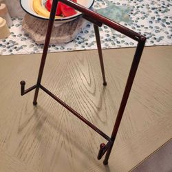 Red Mahogany Enamel Finish Metal Display Easel 16 x 13