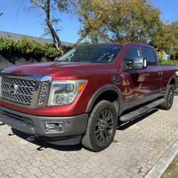 2017 Nissan Titan