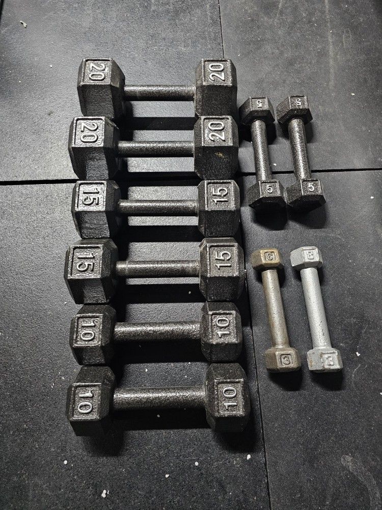 106lbs Dumbbell Set. 2x3lbs, 2x5lbs, 2x10lbs, 2x15lbs, 2x20lbs