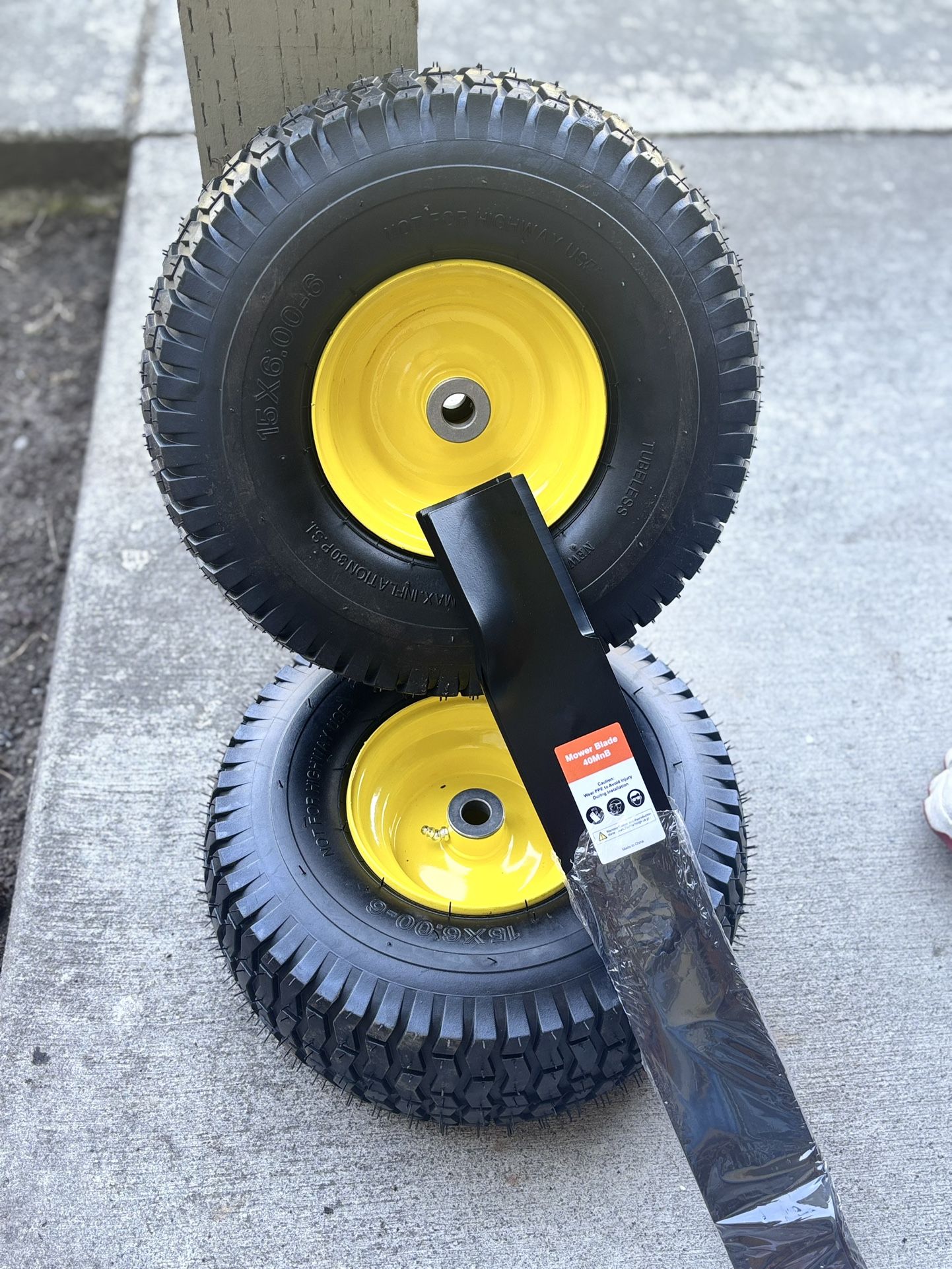 Pair of wheels and pair of blades measure 40