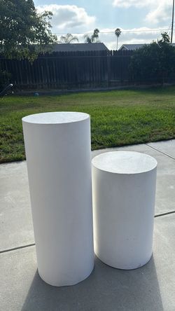 Cylinder cake stands