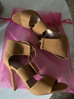 Lola Shoetique Camel Heels sz 7