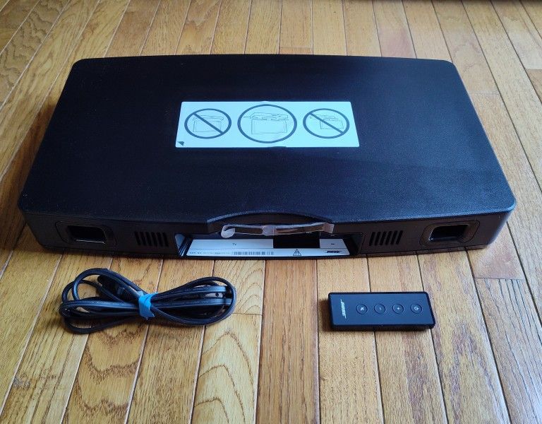 Bose Solo TV Sound System Speaker with Bose Remote, Model: 410376, Like NEW