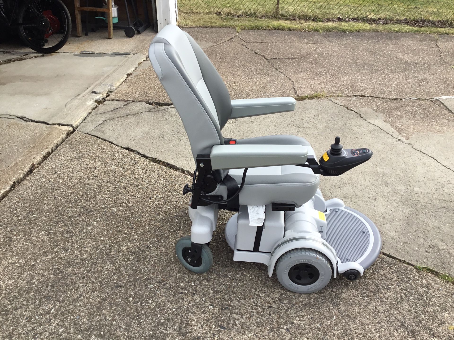 electric wheelchair