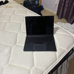 MacBook Air 13-inch, M3,  24GB/500GB