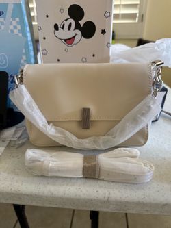 A lot of handbags and wallet