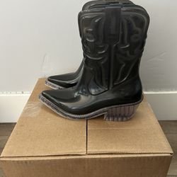 Melissa Texas Boots Size 8 W