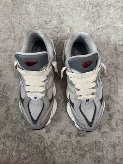New Balance 9060 Size 9.5