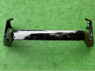 Chevrolet Tahoe Suburban Front Bumper Delantero 2021 2022 2023 2024