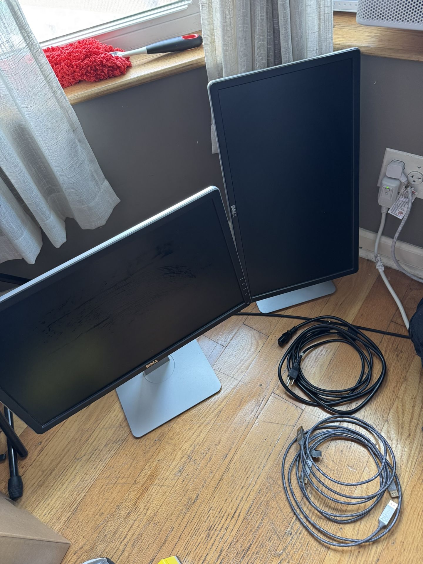 2 Dell P2214Hb 22” Monitors with Cables – Great Condition – $60 for Both OBO