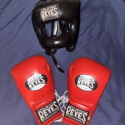 Cleto Reyes Gloves With Headgear