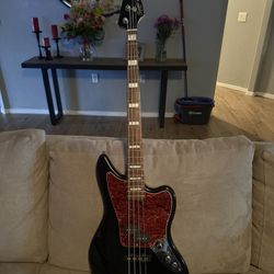 Squier Vintage Modified Jaguar Bass 2010 Black w/Matching Headstock