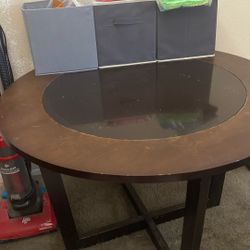 Round Kitchen Table 
