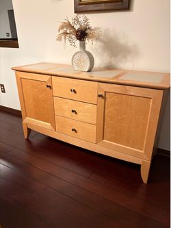 Saloom  Contemporary Buffet