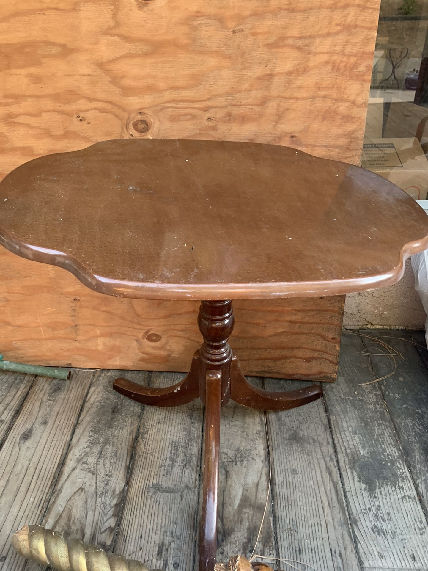 Free Victorian End Table