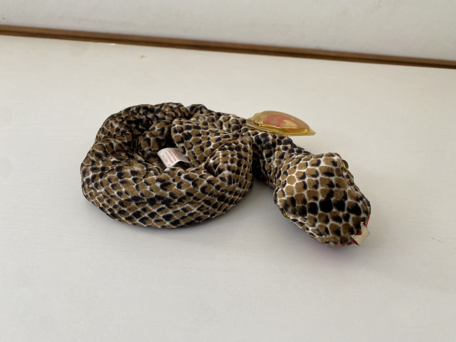 Ty Beanie Baby THE SNAKE Chinese ZODIAC 7.5" (26 Inch Stretched) Plush Toy