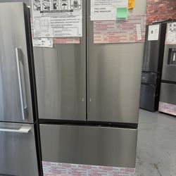 25 cu. ft. 33" 3-Door French Door Refrigerator with Beverage Center™ in Stainless Steel