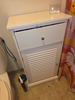 Storage cabinet