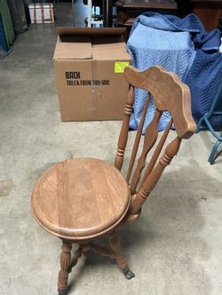 Vintage Bar Stool Raises In Center 38 Inches Tall