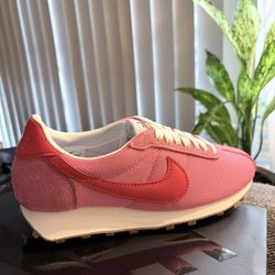 Women’s 7 Cortez 