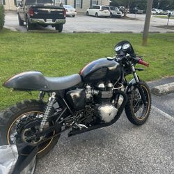 2012 Triumph Thruxton 900