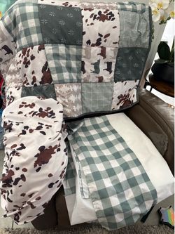 Taller sheet spread  cow theme