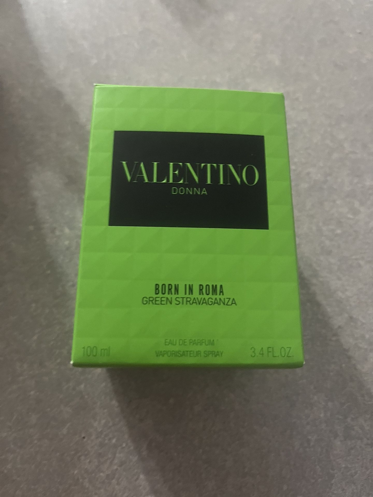 Valentino Born In Roma Donna Green Stravaganza Eau de Parfum 3.4FL OZ