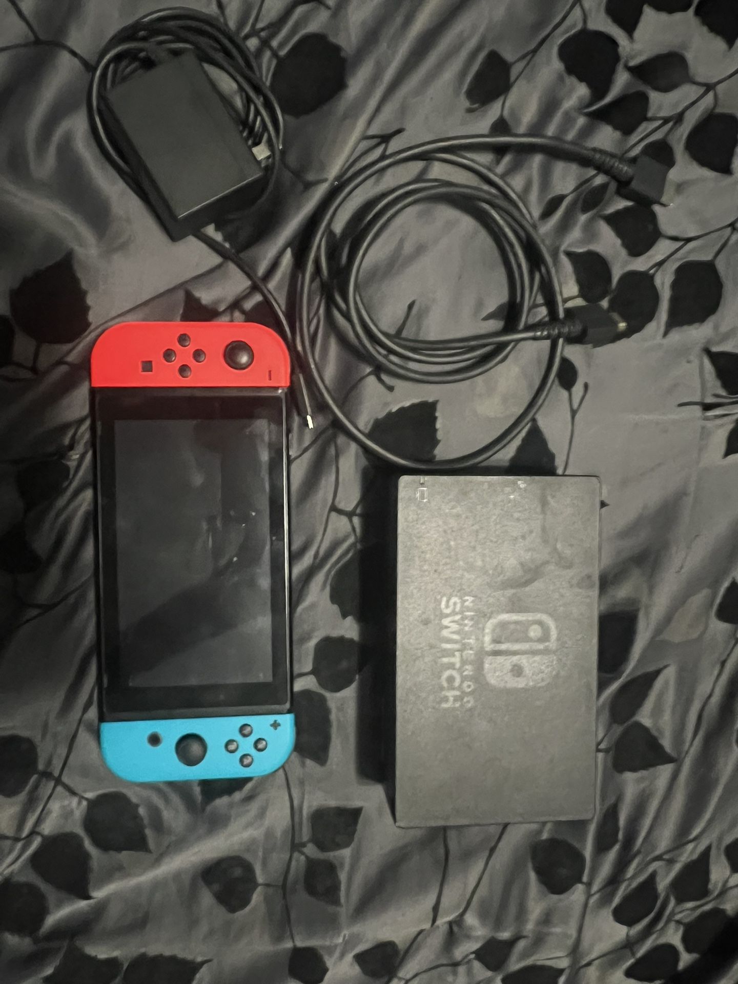 Nintendo switch 🎮 Neon Red/Blue