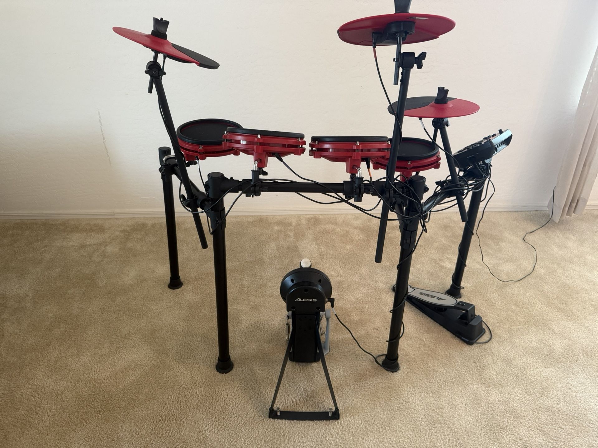 Alesis Nitro Mesh 8-piece Electronic Drum Kit