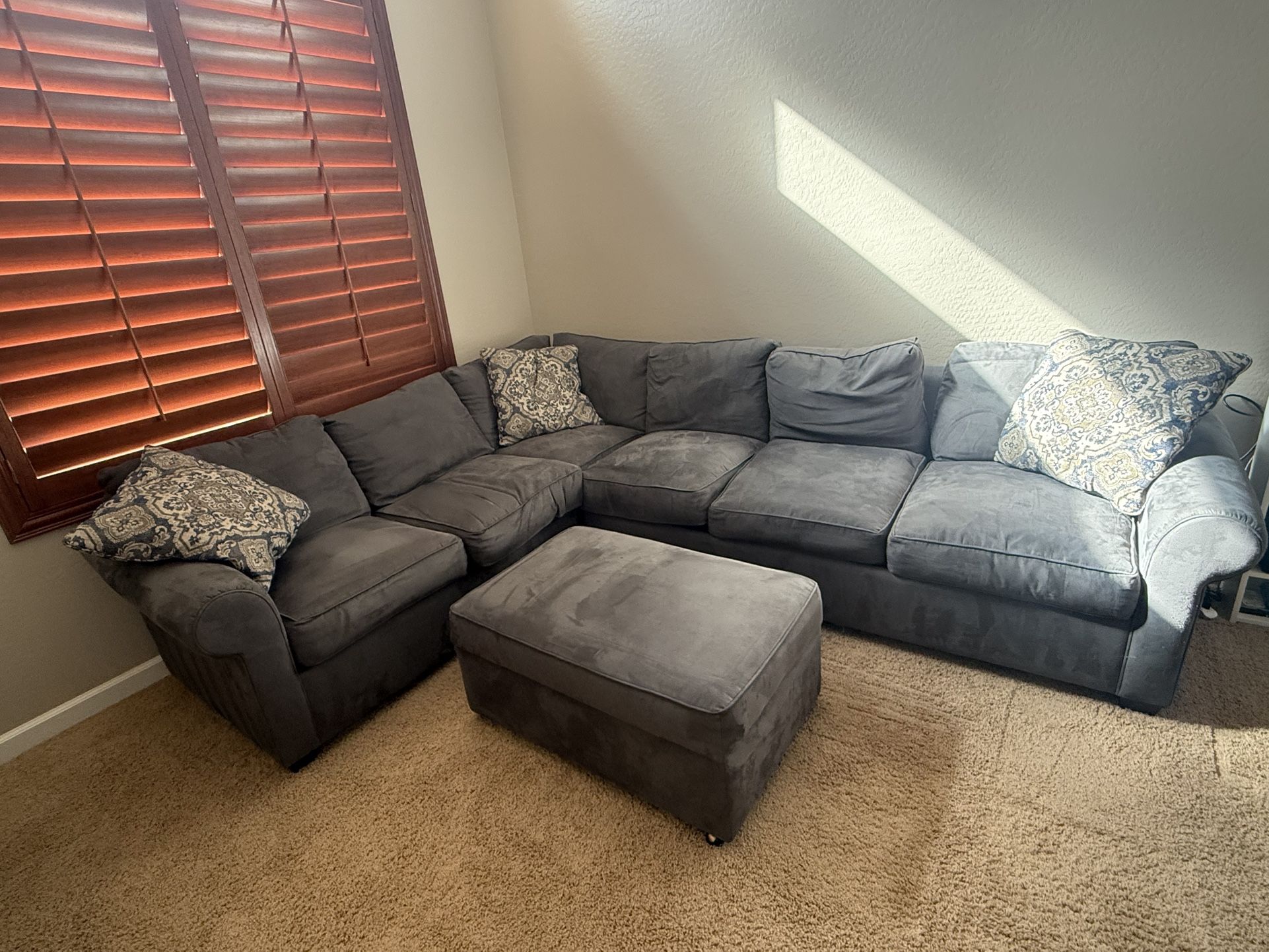 Sectional Sleeper Sofa & Ottoman With Storage
