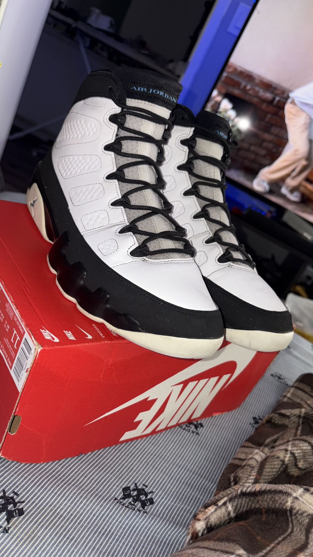 Jordan 9 Retro University Blue