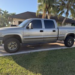 Chevy Silverado 1500HD LS 